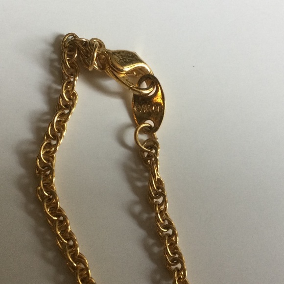 Avon Vintage Mother And Child Gold Necklace - Picture 3 of 5